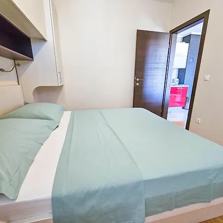 Avdic * Makarska