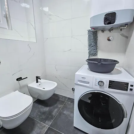 Avdic * Макарска