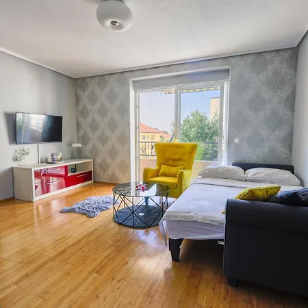 Avdic Apartment *