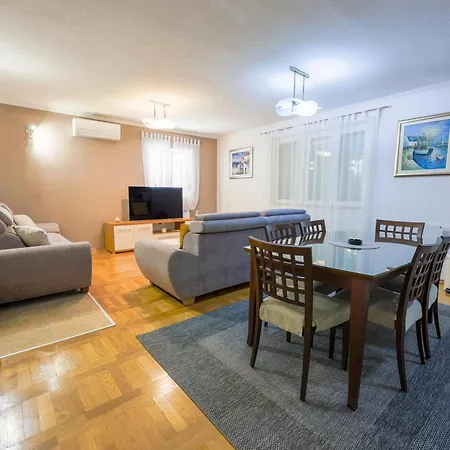 Апартаменты Avdic *