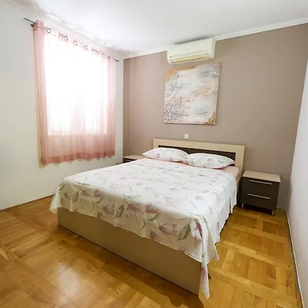 Apartment Avdic Makarska