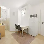 Avdić * Makarska