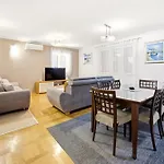 Apartment Avdic