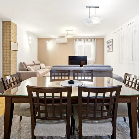 Avdic Apartman Makarska